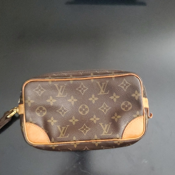 Louis Vuitton Other - Louis Vuitton Monogram Toiletry Bag in Brown and Tan